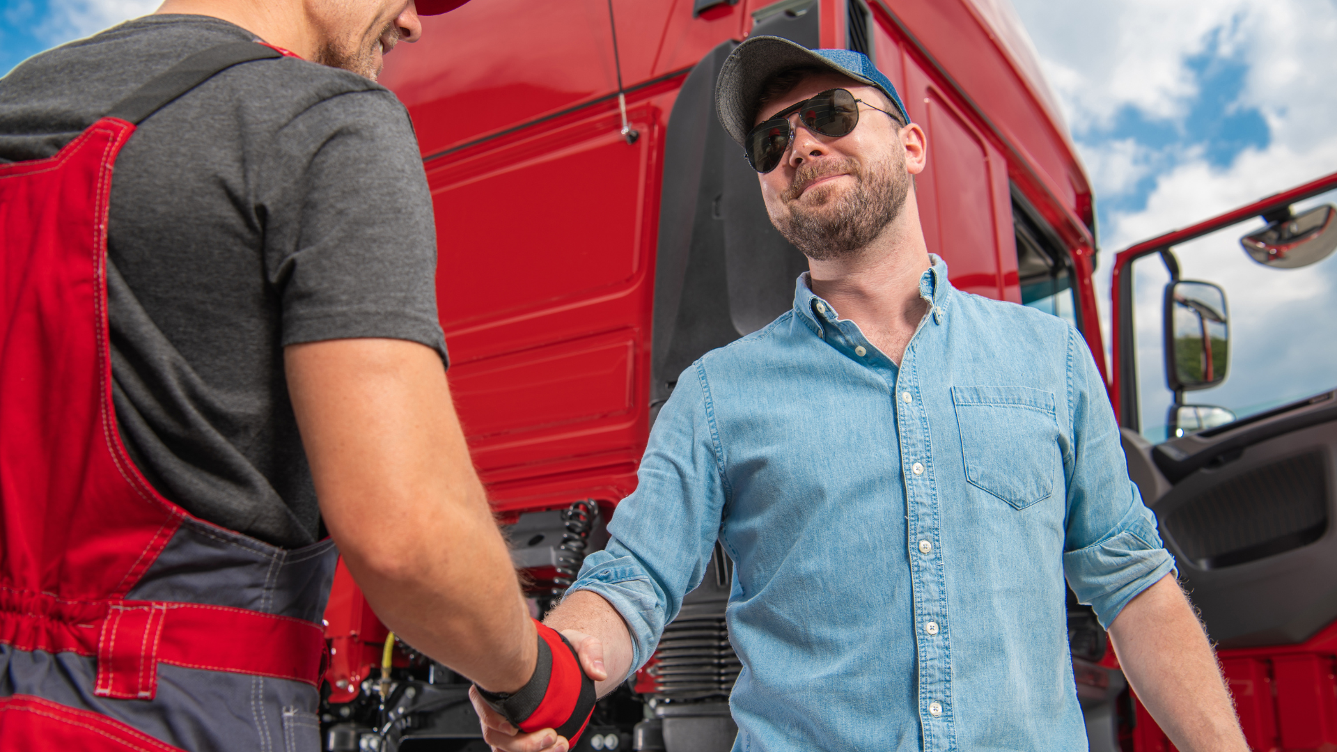 Emergency Roadside Assistance: How Our Mobile Truck Repair Service Saves the Day